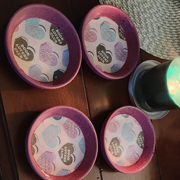 Pink Heart Patterned Plates Set - Picture 1 of 4